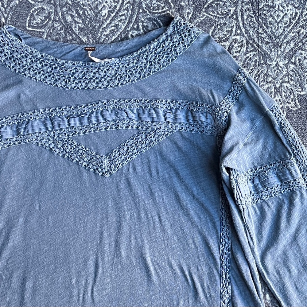 Free People Boy Meets Girl Crochet Lace Trim Top Size Small - Picture 6 of 10